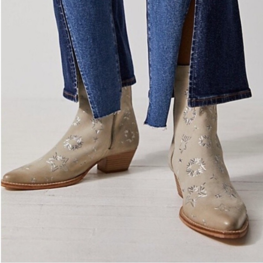 Free People Bowers Beige Ankle Boots with Star Embellishments (SZ 40)